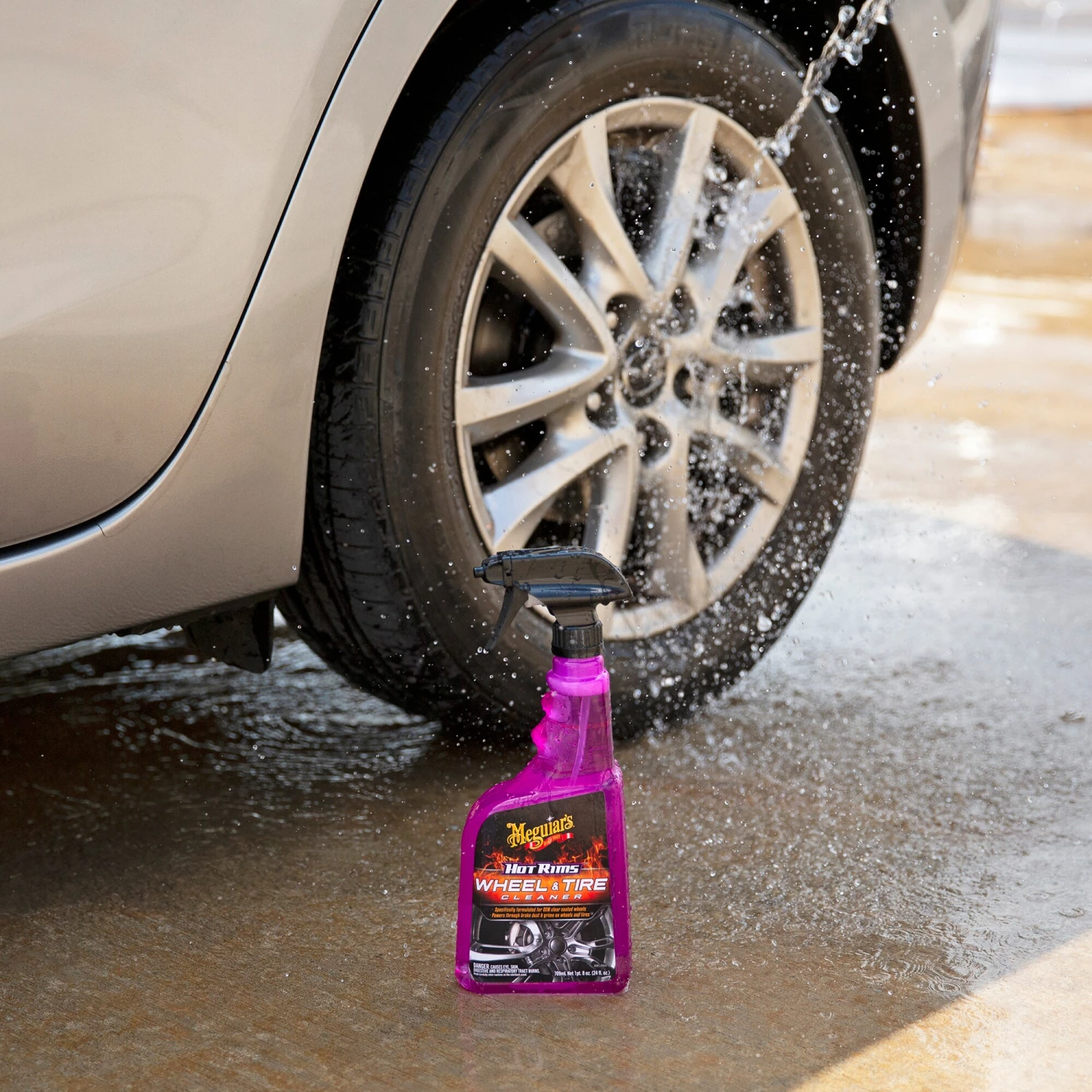 Meguiar's Car Exterior Cleaners Hot Rims Wheel and Tire Cleaner, G9524 24-fl oz Car Exterior Wash 4 Meguiar's Car Exterior Cleaners Hot Rims Wheel and Tire Cleaner, G9524 24-fl oz Car Exterior Wash - Image 4