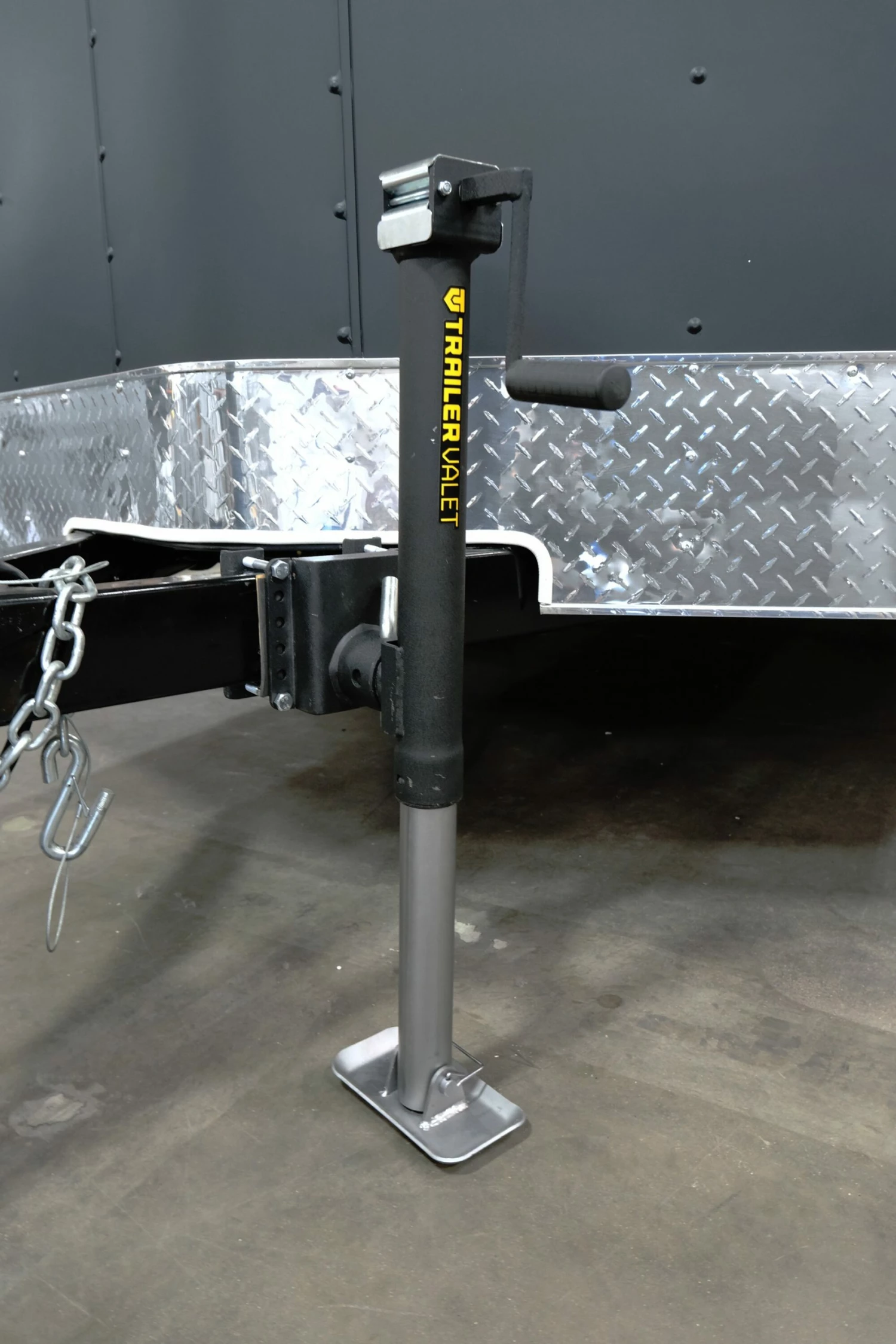 Trailer Valet Trailer Accessories Trailer Valet JX 5,000 lb Capacity Pipe Mount Swivel Tongue Jack 3 Trailer Valet Trailer Accessories Trailer Valet JX 5,000 lb Capacity Pipe Mount Swivel Tongue Jack - Image 3